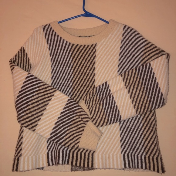 Cropped pullover - Picture 2 of 2